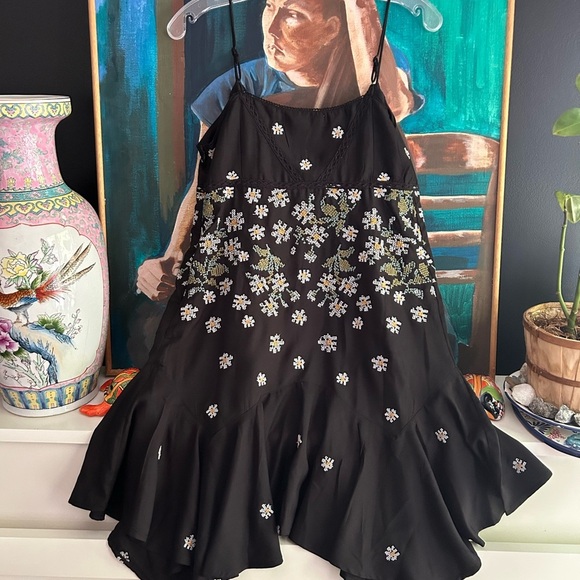 Urban Outfitters Black Floral Mini Dress Medium - Picture 1 of 16